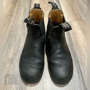 BLUNDSTONE BLACK PEBBLE WOMENS 6